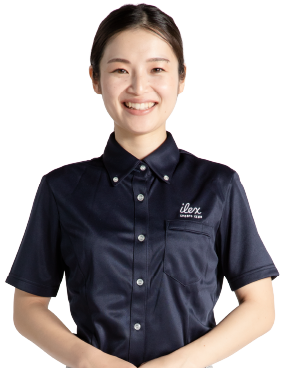 女性スタッフ